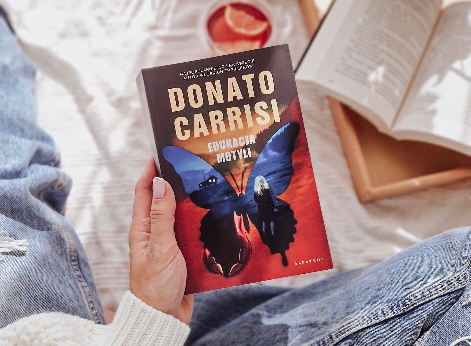 Edukacja motyli Donato Carrisi okładka książki