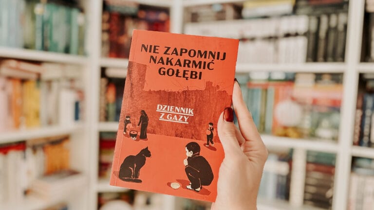 okładka książki nie zapomnij nakarmić gołębi dziennik z gazy
