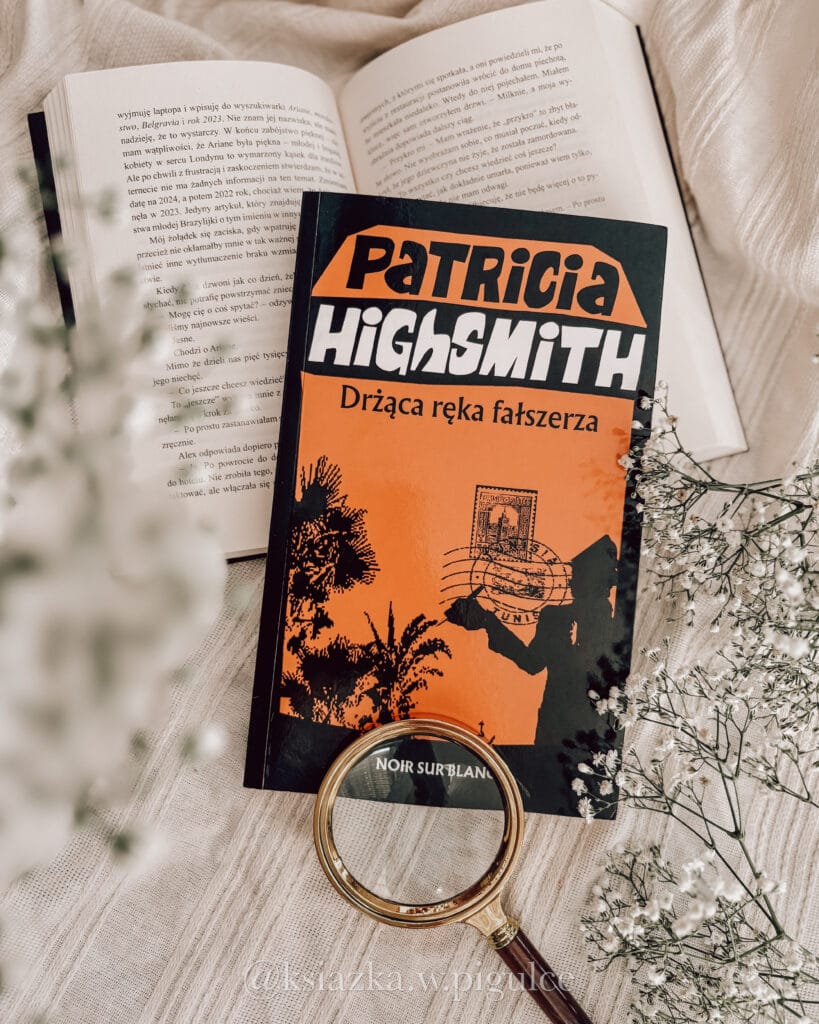 okładka drżąca ręka fałszerza