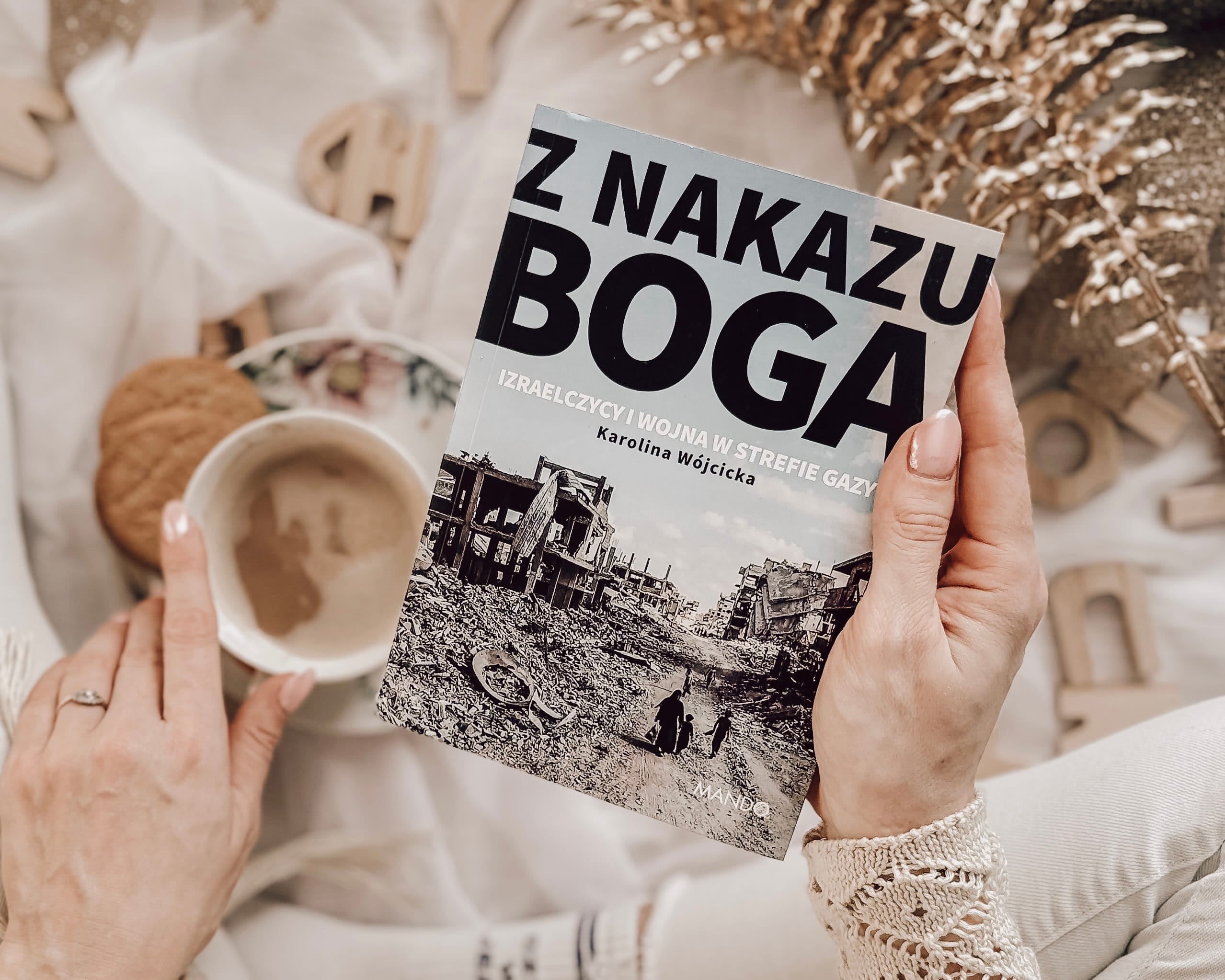 z nakazu boga okładka