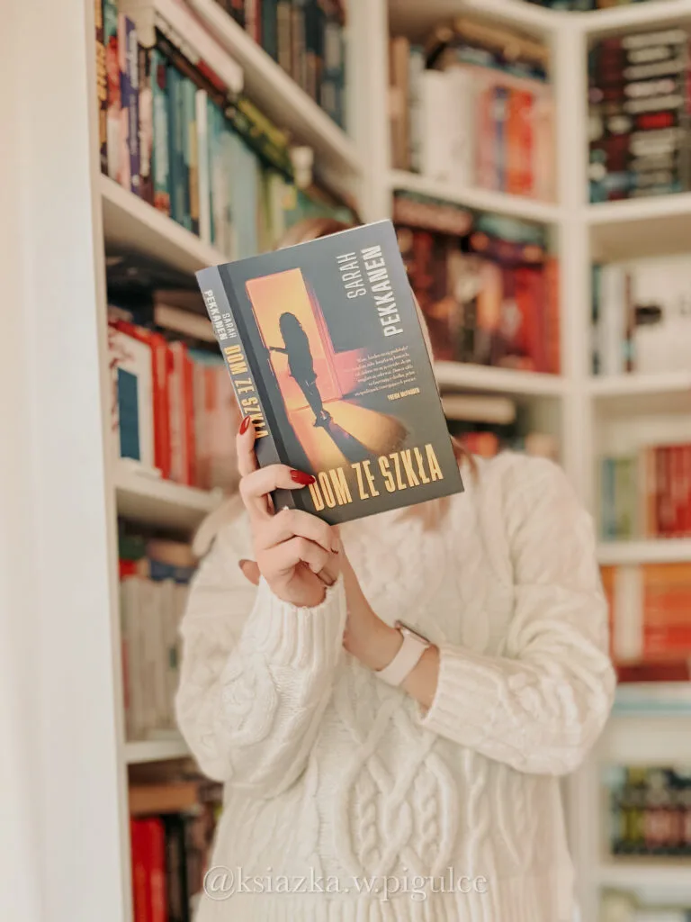 dom ze szkła okładka